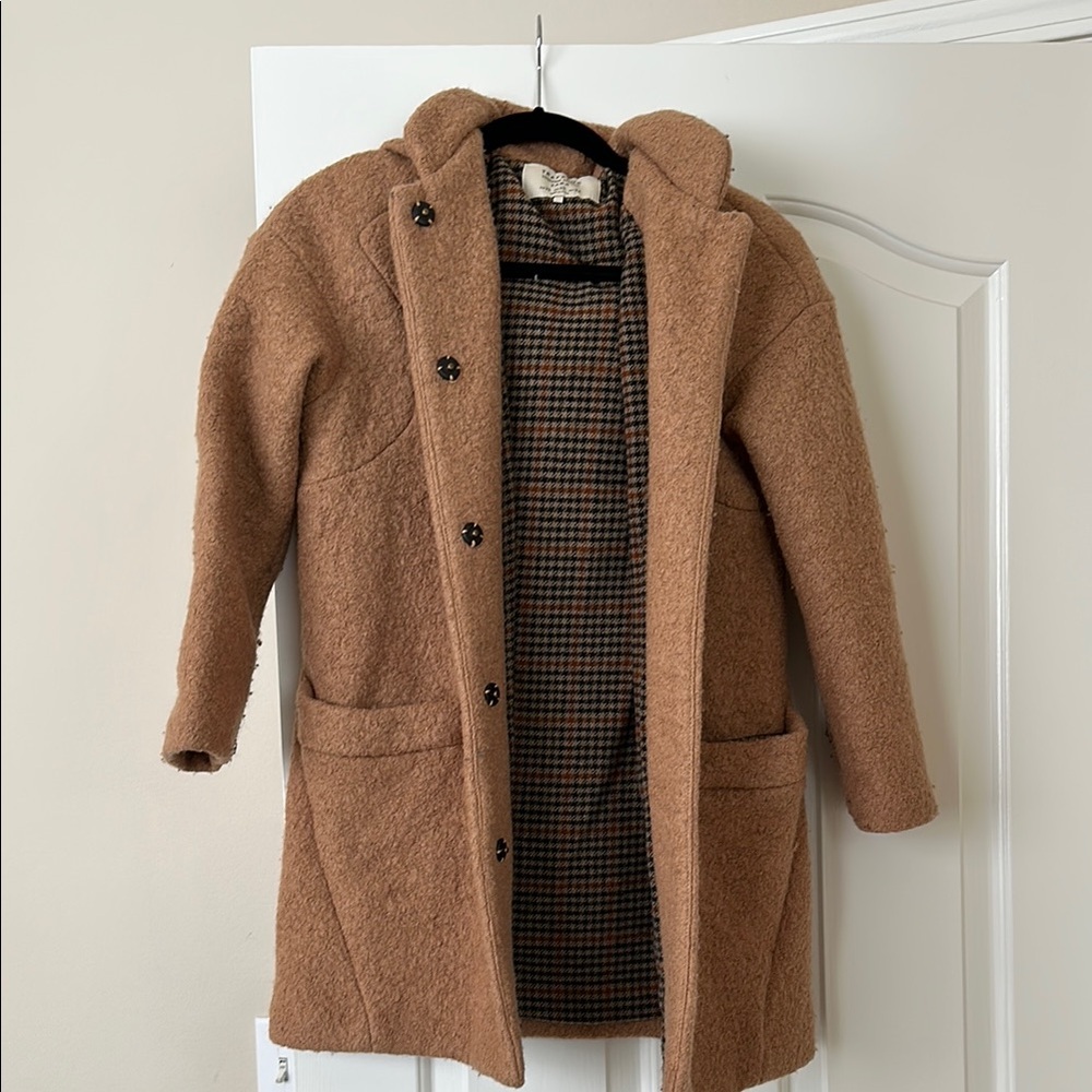 Cozy Tan Wool Coat with Plaid Lining